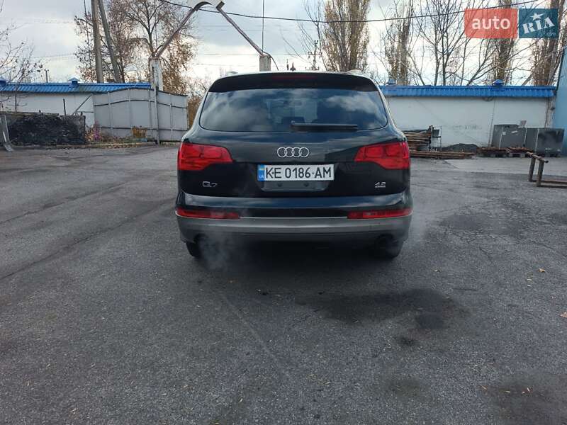 Внедорожник / Кроссовер Audi Q7 2007 в Никополе