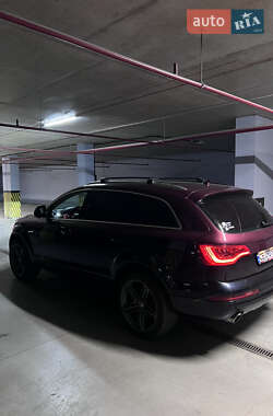 Позашляховик / Кросовер Audi Q7 2006 в Чернівцях