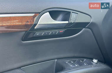 Внедорожник / Кроссовер Audi Q7 2011 в 