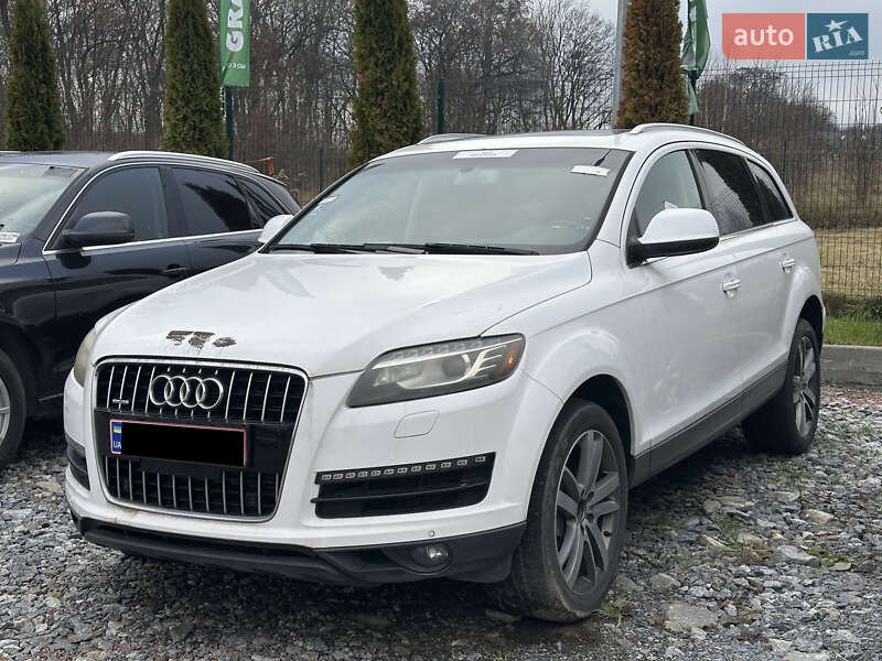 Внедорожник / Кроссовер Audi Q7 2011 в 