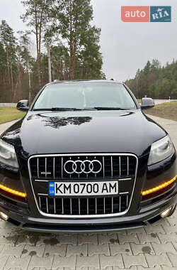Позашляховик / Кросовер Audi Q7 2012 в 