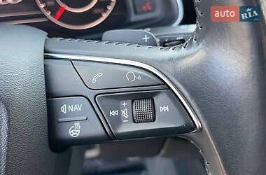 Внедорожник / Кроссовер Audi Q7 2016 в 