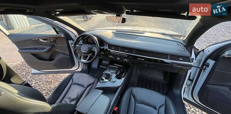 Позашляховик / Кросовер Audi Q7 2016 в Львові