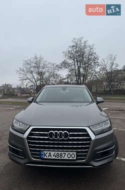 Позашляховик / Кросовер Audi Q7 2015 в Коростені