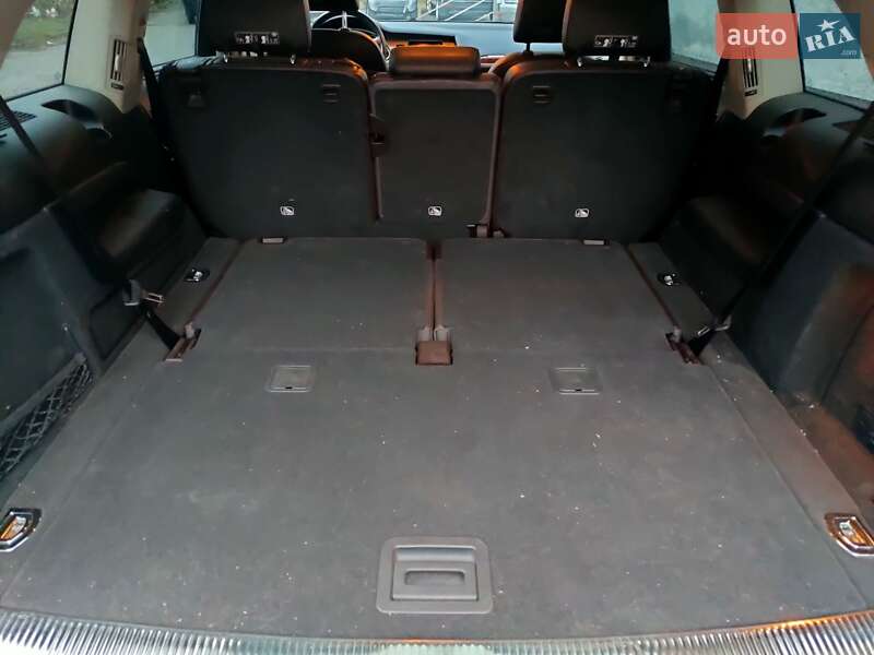 Внедорожник / Кроссовер Audi Q7 2012 в Павлограде