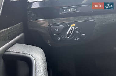 Внедорожник / Кроссовер Audi Q7 2016 в 
