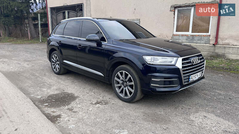 Внедорожник / Кроссовер Audi Q7 2016 в Мукачево