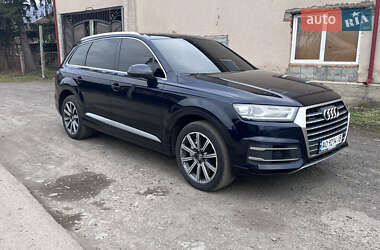 Внедорожник / Кроссовер Audi Q7 2016 в 