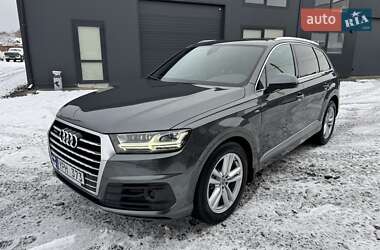 Позашляховик / Кросовер Audi Q7 2017 в Золочеві