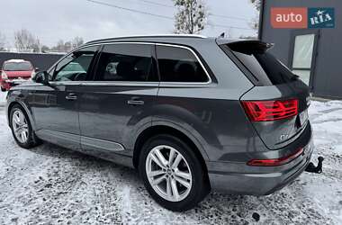 Позашляховик / Кросовер Audi Q7 2017 в Золочеві