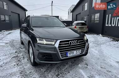 Позашляховик / Кросовер Audi Q7 2017 в Золочеві