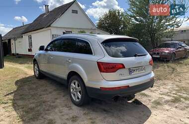 Внедорожник / Кроссовер Audi Q7 2013 в Тростянце