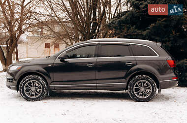 Внедорожник / Кроссовер Audi Q7 2015 в 