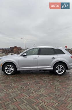 Внедорожник / Кроссовер Audi Q7 2018 в 