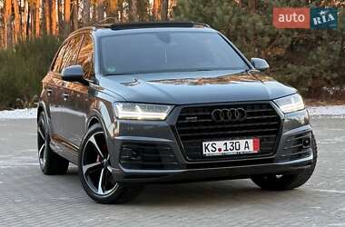 Позашляховик / Кросовер Audi Q7 2017 в Рівному