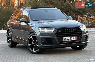 Позашляховик / Кросовер Audi Q7 2017 в Рівному