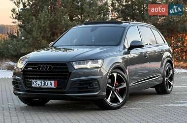 Позашляховик / Кросовер Audi Q7 2017 в Рівному