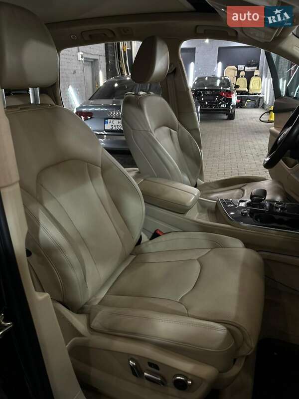 Позашляховик / Кросовер Audi Q7 2018 в Луцьку