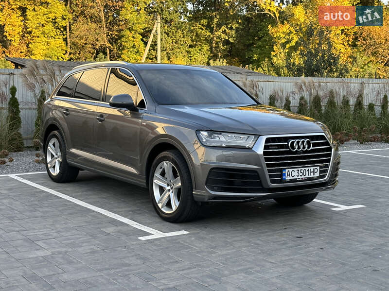 Внедорожник / Кроссовер Audi Q7 2016 в Луцке