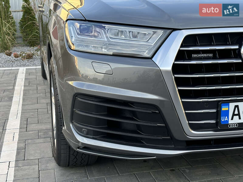 Внедорожник / Кроссовер Audi Q7 2016 в Луцке
