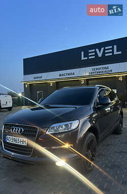 Позашляховик / Кросовер Audi Q7 2006 в Хусті