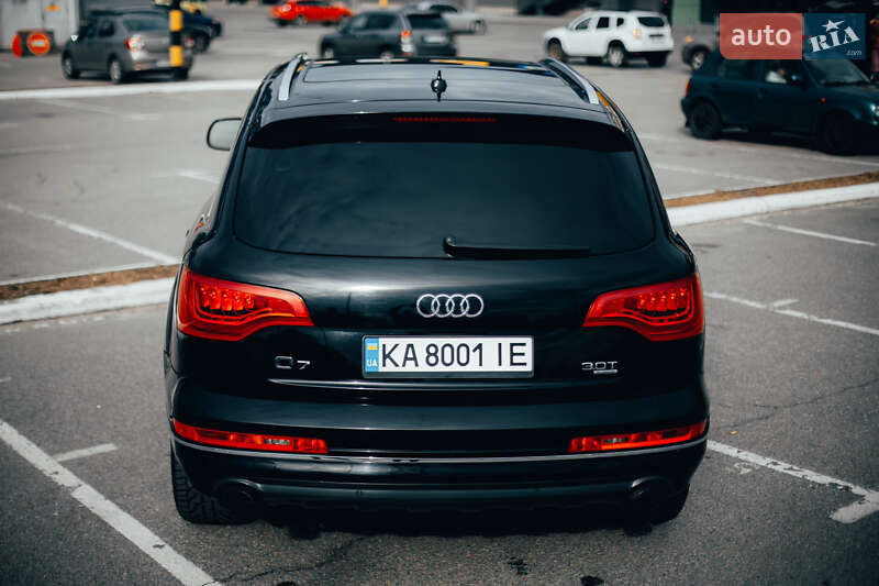 Внедорожник / Кроссовер Audi Q7 2014 в Киеве