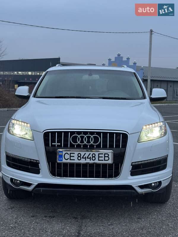 Позашляховик / Кросовер Audi Q7 2015 в Чернівцях