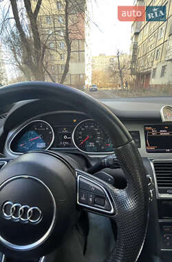 Внедорожник / Кроссовер Audi Q7 2014 в 