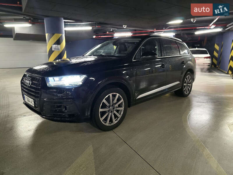Позашляховик / Кросовер Audi Q7 2018 в Києві