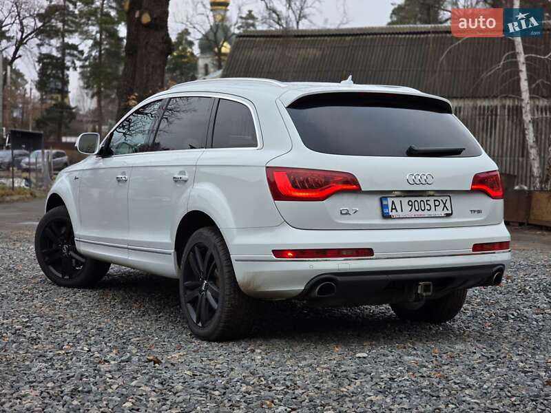 Позашляховик / Кросовер Audi Q7 2014 в Бучі