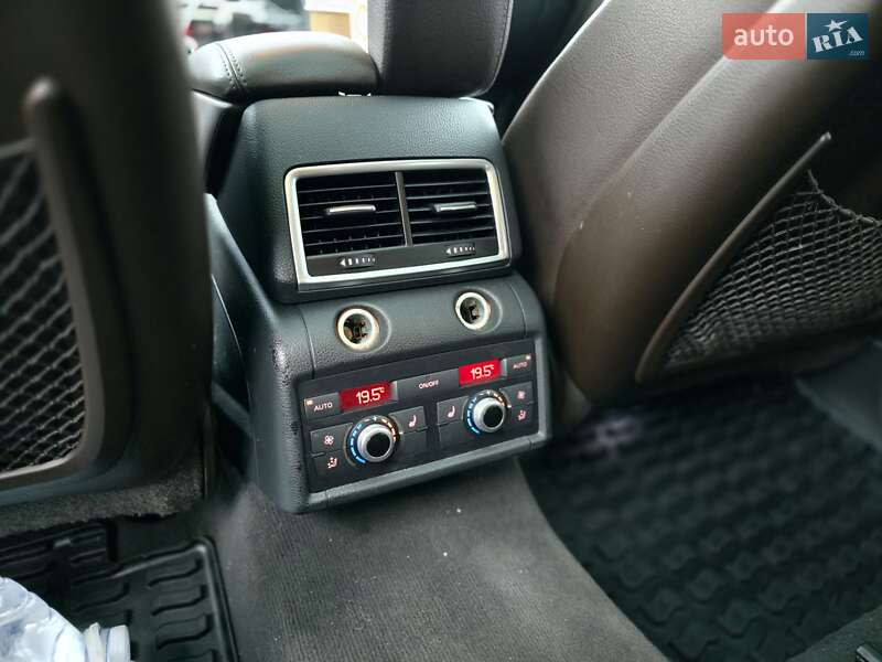 Позашляховик / Кросовер Audi Q7 2014 в Бучі