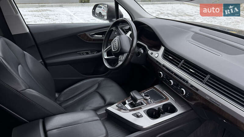 Позашляховик / Кросовер Audi Q7 2016 в Тернополі