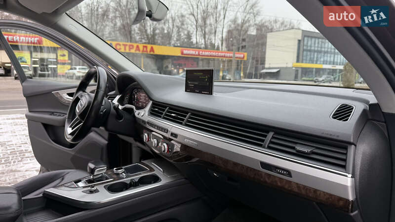 Позашляховик / Кросовер Audi Q7 2016 в Тернополі