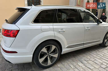 Внедорожник / Кроссовер Audi Q7 2015 в Каменец-Подольском