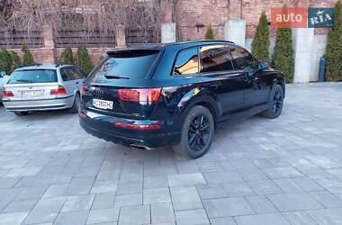 Внедорожник / Кроссовер Audi Q7 2016 в 