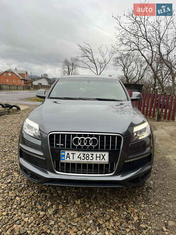 Позашляховик / Кросовер Audi Q7 2010 в 