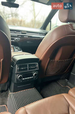 Позашляховик / Кросовер Audi Q7 2017 в 
