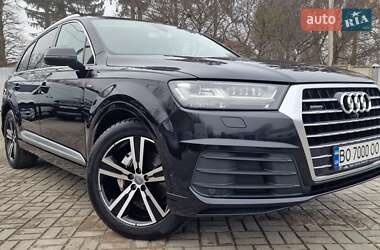 Внедорожник / Кроссовер Audi Q7 2016 в 