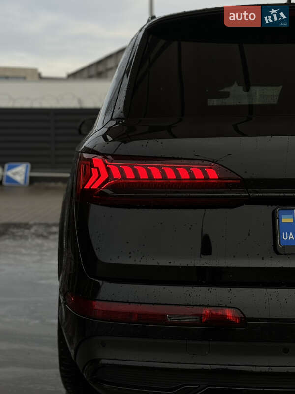 Позашляховик / Кросовер Audi Q7 2021 в Києві фото 6 Позашляховик / Кросовер Audi Q7 2021 в Києві
