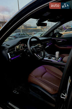 Внедорожник / Кроссовер Audi Q7 2021 в 