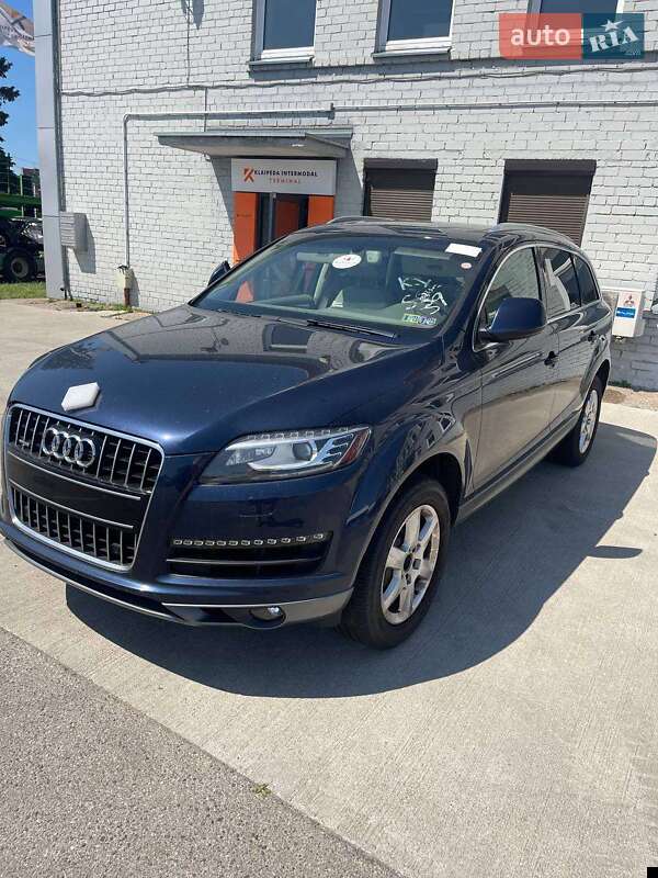 Позашляховик / Кросовер Audi Q7 2012 в Володимирі