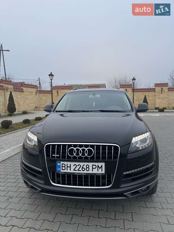Внедорожник / Кроссовер Audi Q7 2013 в Измаиле