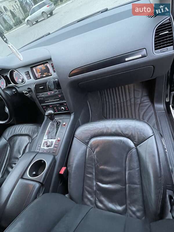 Внедорожник / Кроссовер Audi Q7 2013 в Измаиле