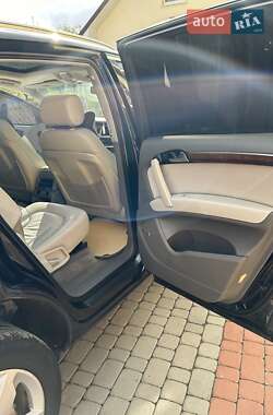 Позашляховик / Кросовер Audi Q7 2012 в 