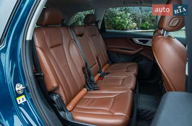 Внедорожник / Кроссовер Audi Q7 2018 в 