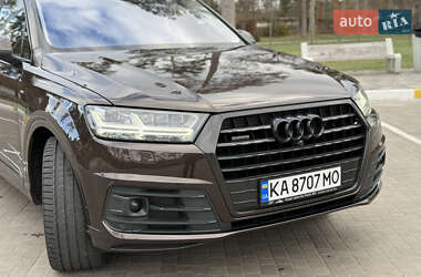 Позашляховик / Кросовер Audi Q7 2016 в Києві