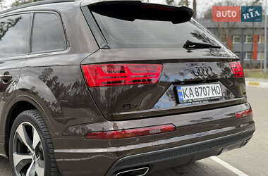 Позашляховик / Кросовер Audi Q7 2016 в Києві