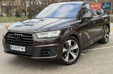 Позашляховик / Кросовер Audi Q7 2016 в Києві