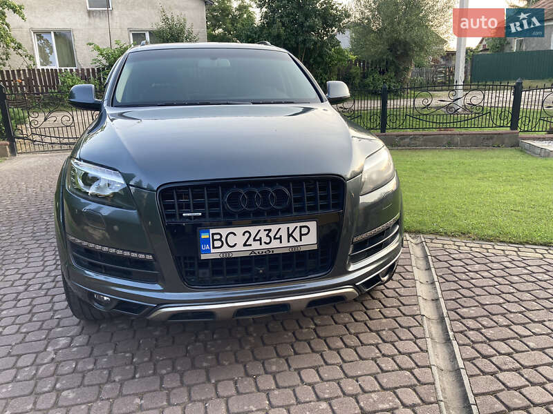 Позашляховик / Кросовер Audi Q7 2014 в Жовкві