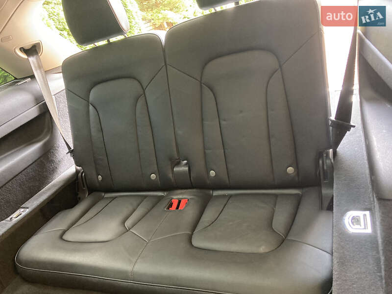 Позашляховик / Кросовер Audi Q7 2014 в Жовкві